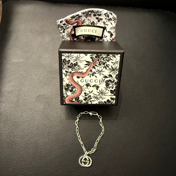 BRAND NEW GUCCI PAPERCLIP CHARM BRACELET IN STERLING SILVER - Picture 3 of 10